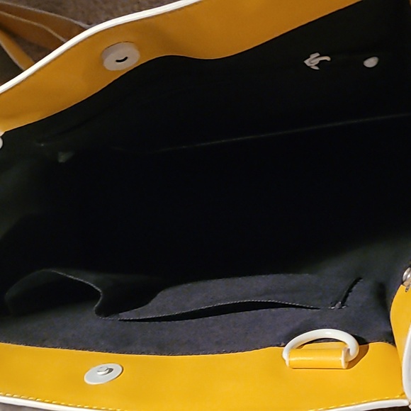 BCBG Generation handbag - Picture 2 of 5
